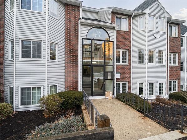 206 Tall Oaks Dr, Unit D, Weymouth, MA 02190