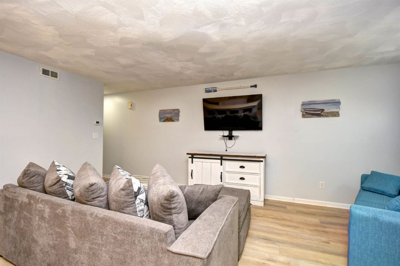 1101 Possum Trot Rd. Photo 5