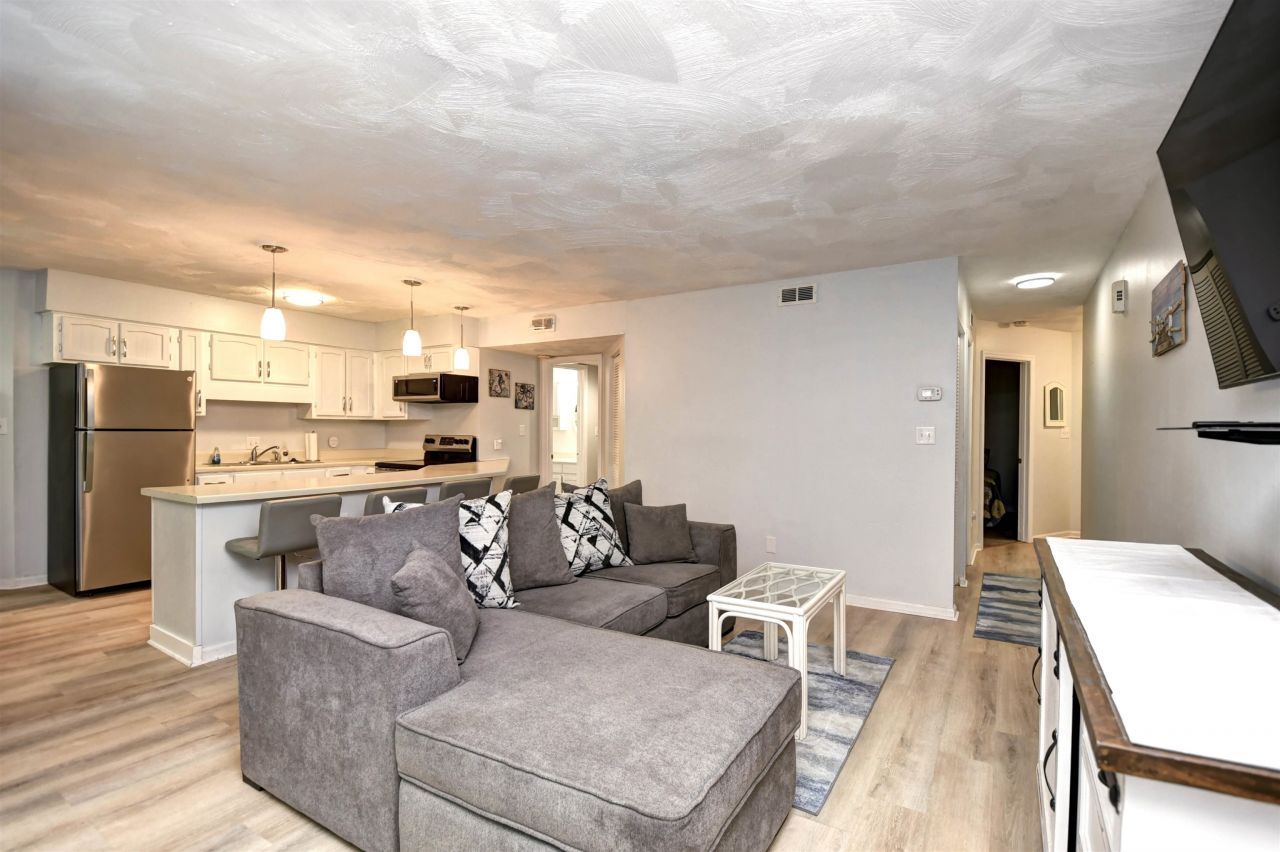 1101 Possum Trot Rd. Photo 6