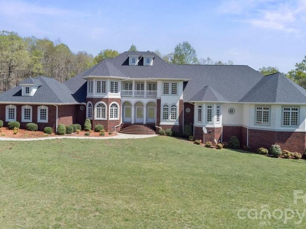 447 Willow Pond Lane, Hiddenite, NC 28636