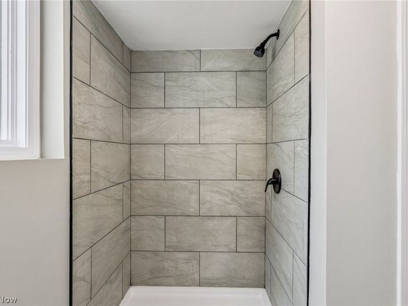 2829 Tibbetts Wick Road, Hubbard, OH 44425 Photo 27