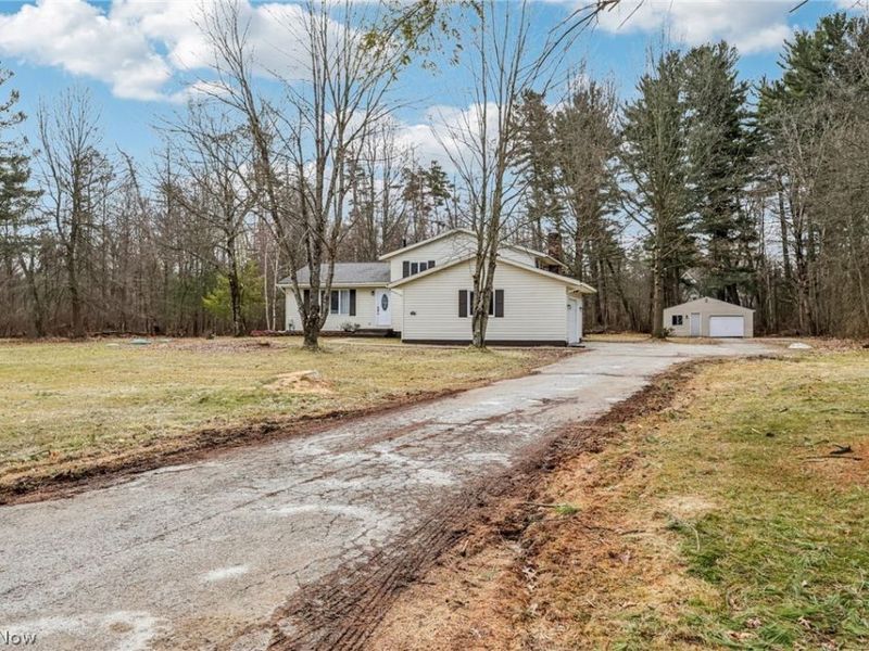 2829 Tibbetts Wick Road, Hubbard, OH 44425 Photo 34