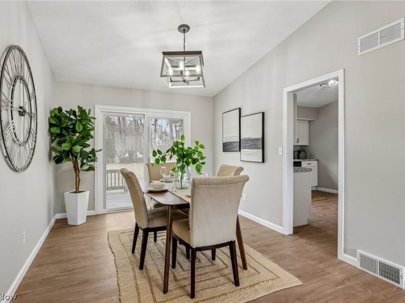 2829 Tibbetts Wick Road, Hubbard, OH 44425 Photo 9