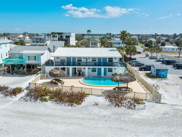 2700 GULF BOULEVARD, Unit 1E, BELLEAIR BEACH, FL 33786