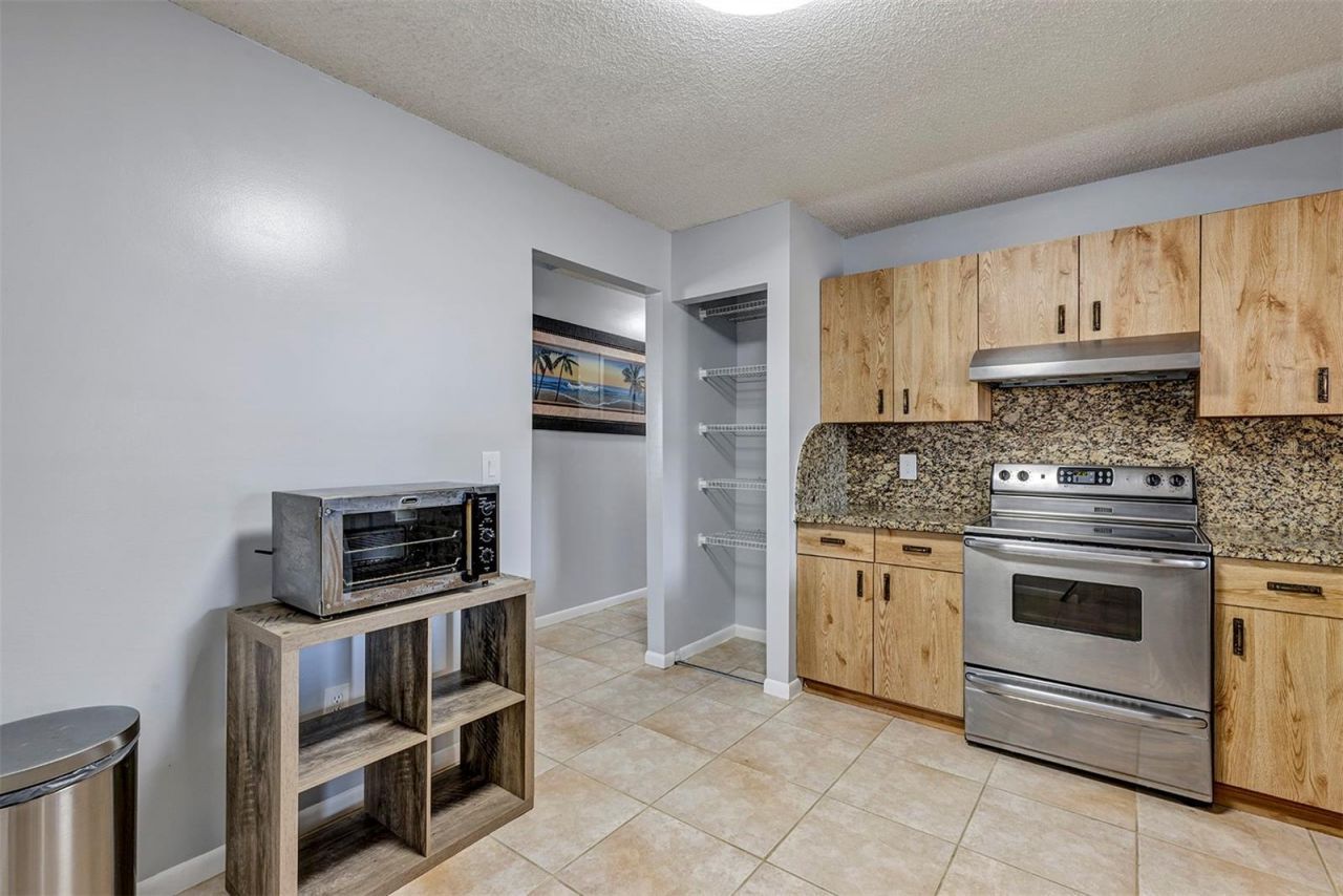 202 SW Holden Terrace, Port Saint Lucie, FL 34984 Photo