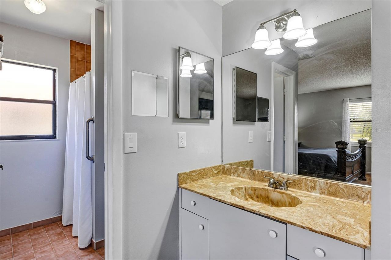 202 SW Holden Terrace, Port Saint Lucie, FL 34984 Photo