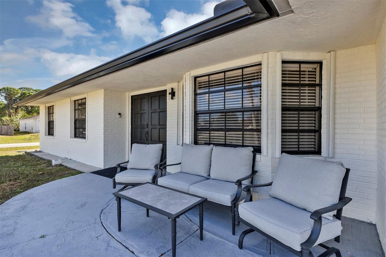 202 SW Holden Terrace, Port Saint Lucie, FL 34984 Photo