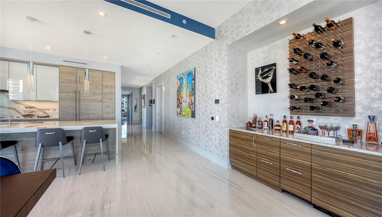 401 Quay  Commons, Unit 805, Sarasota, FL 34236 Photo