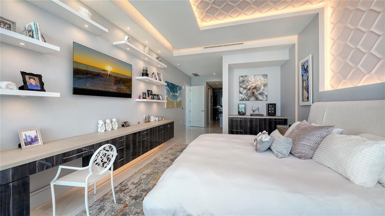 401 Quay  Commons, Unit 805, Sarasota, FL 34236 Photo