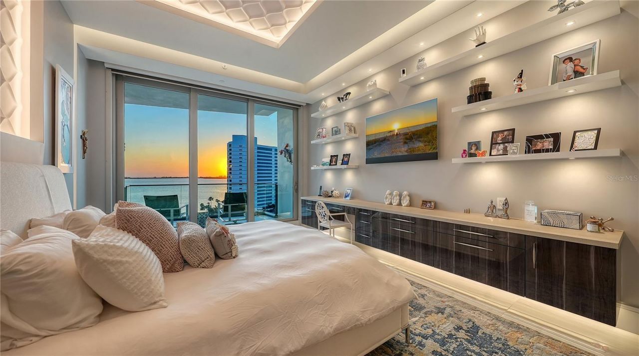 401 Quay  Commons, Unit 805, Sarasota, FL 34236 Photo