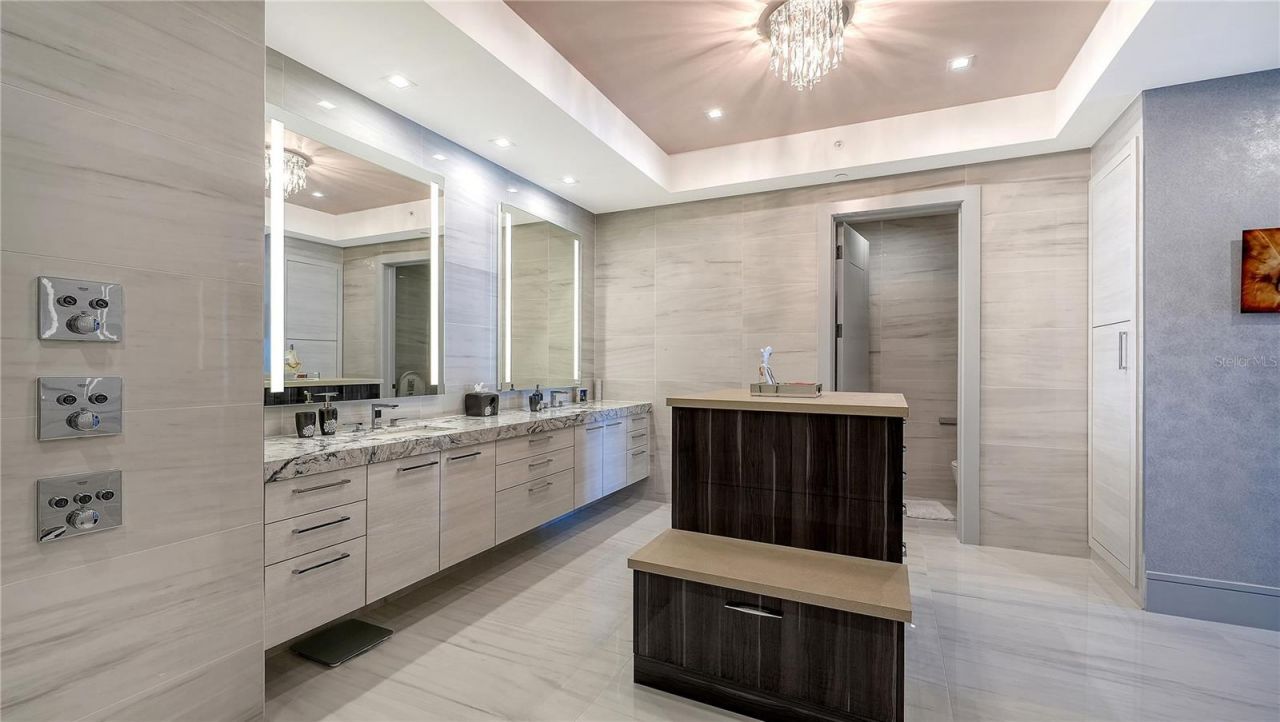 401 Quay  Commons, Unit 805, Sarasota, FL 34236 Photo