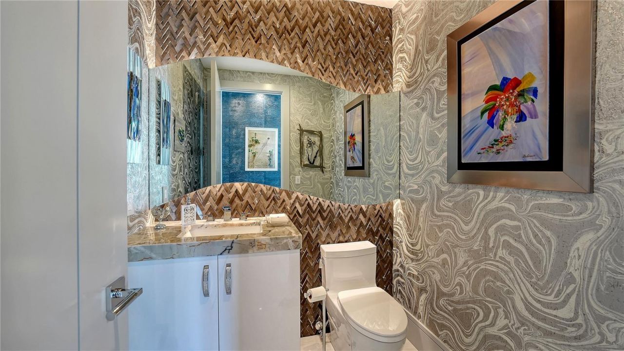 401 Quay  Commons, Unit 805, Sarasota, FL 34236 Photo