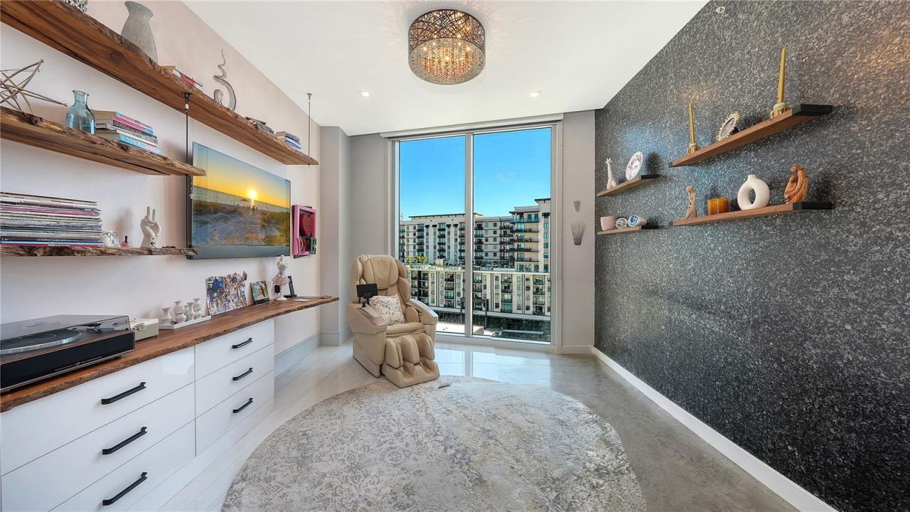 401 Quay  Commons, Unit 805, Sarasota, FL 34236 Photo