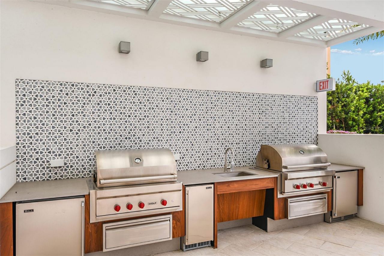 401 Quay  Commons, Unit 805, Sarasota, FL 34236 Photo