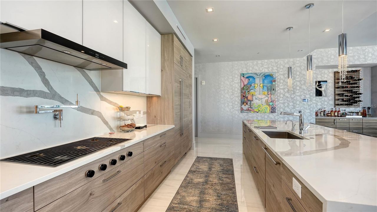 401 Quay  Commons, Unit 805, Sarasota, FL 34236 Photo