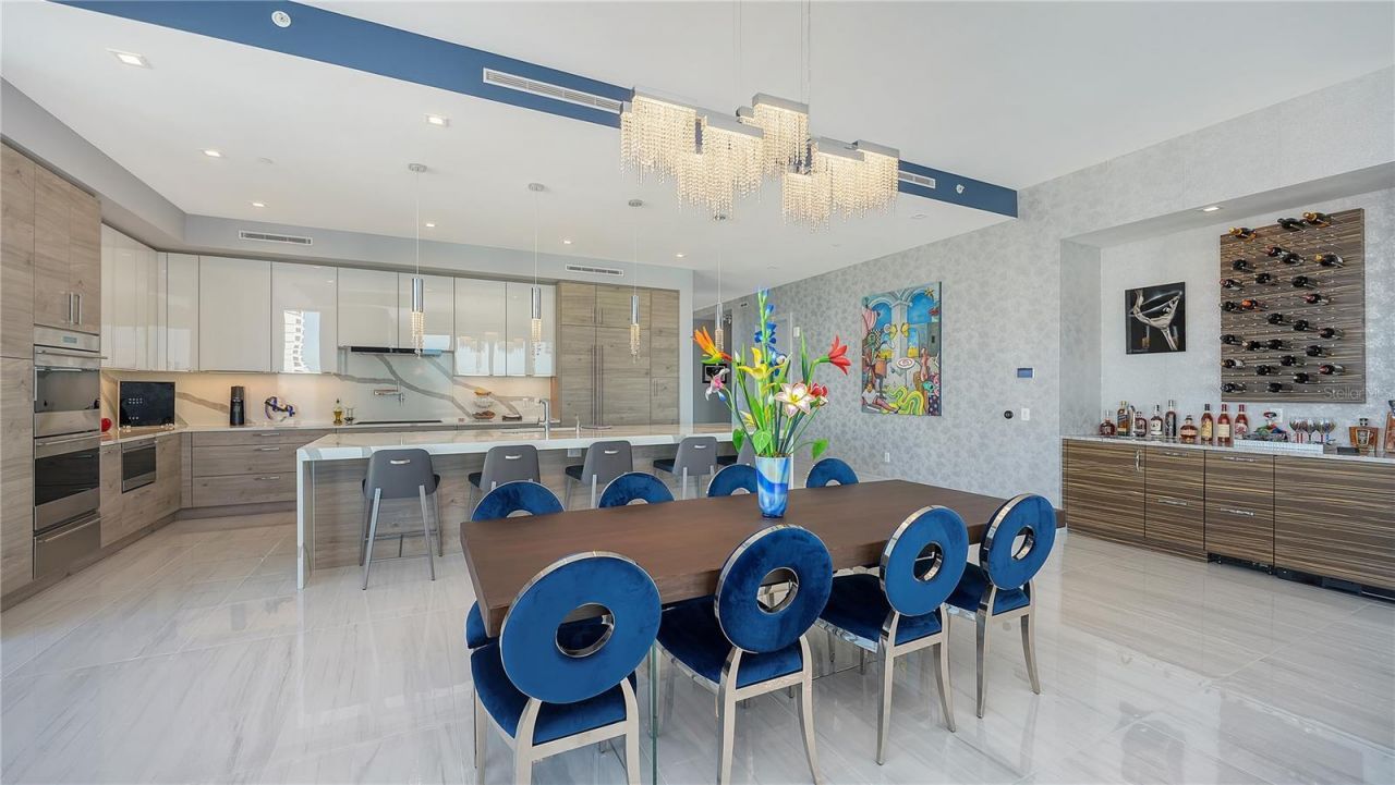 401 Quay  Commons, Unit 805, Sarasota, FL 34236 Photo