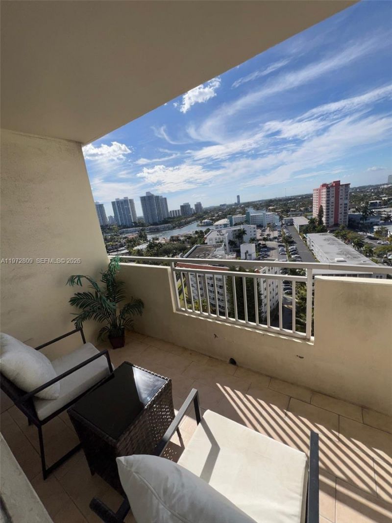 3180 S Ocean Dr, Unit 1418, Hallandale Beach, FL 33009 Photo
