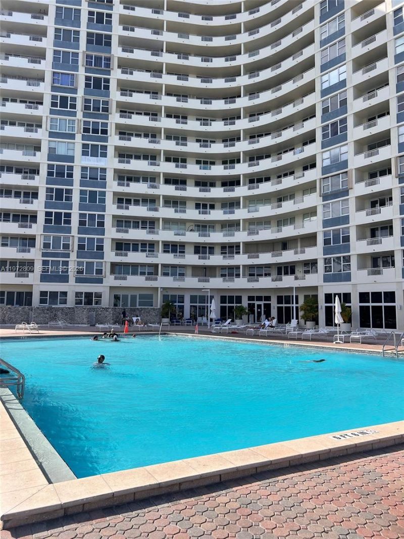 3180 S Ocean Dr, Unit 1418, Hallandale Beach, FL 33009 Photo