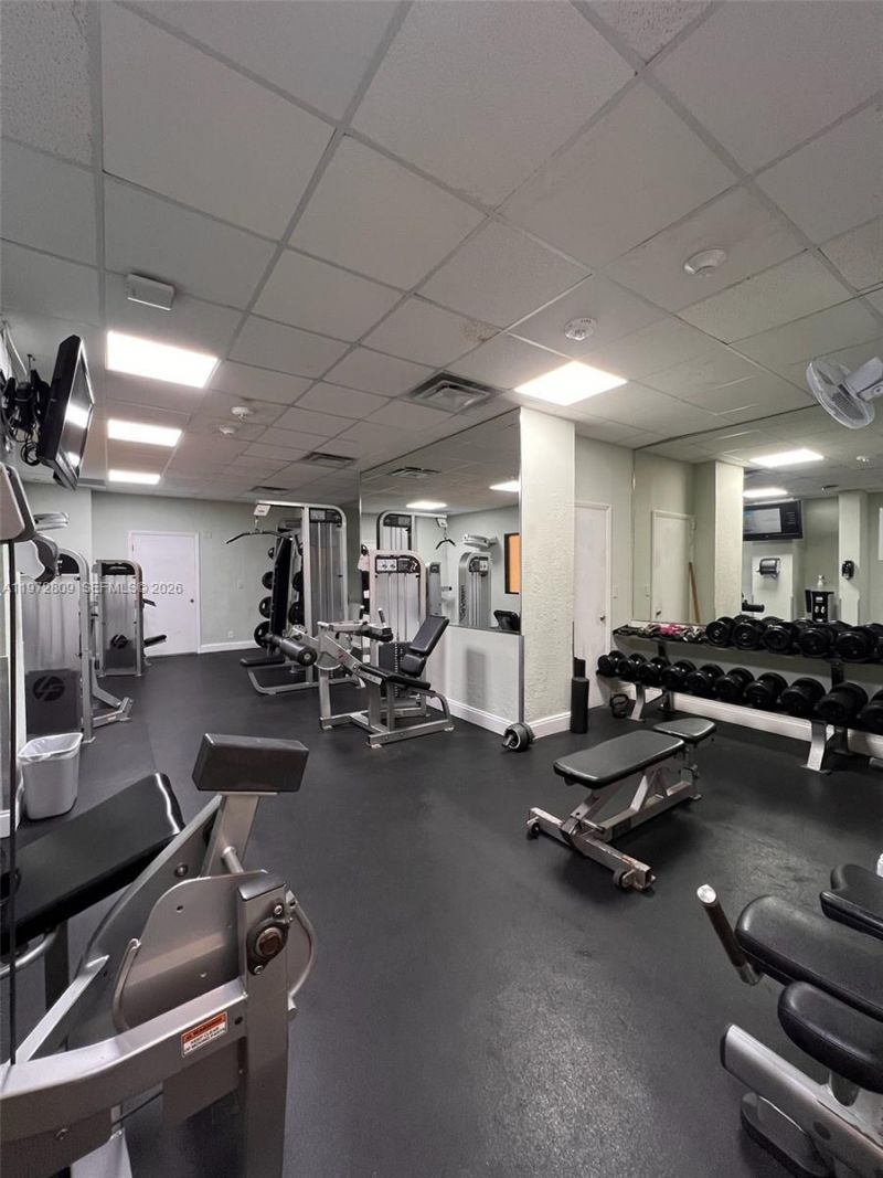 3180 S Ocean Dr, Unit 1418, Hallandale Beach, FL 33009 Photo