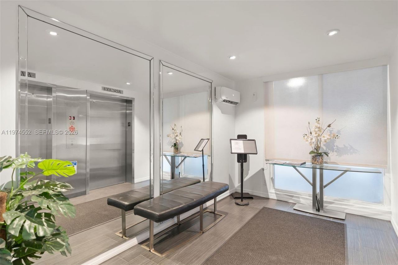 20500 W Country Club Dr, Unit 311, Aventura, FL 33180 Photo