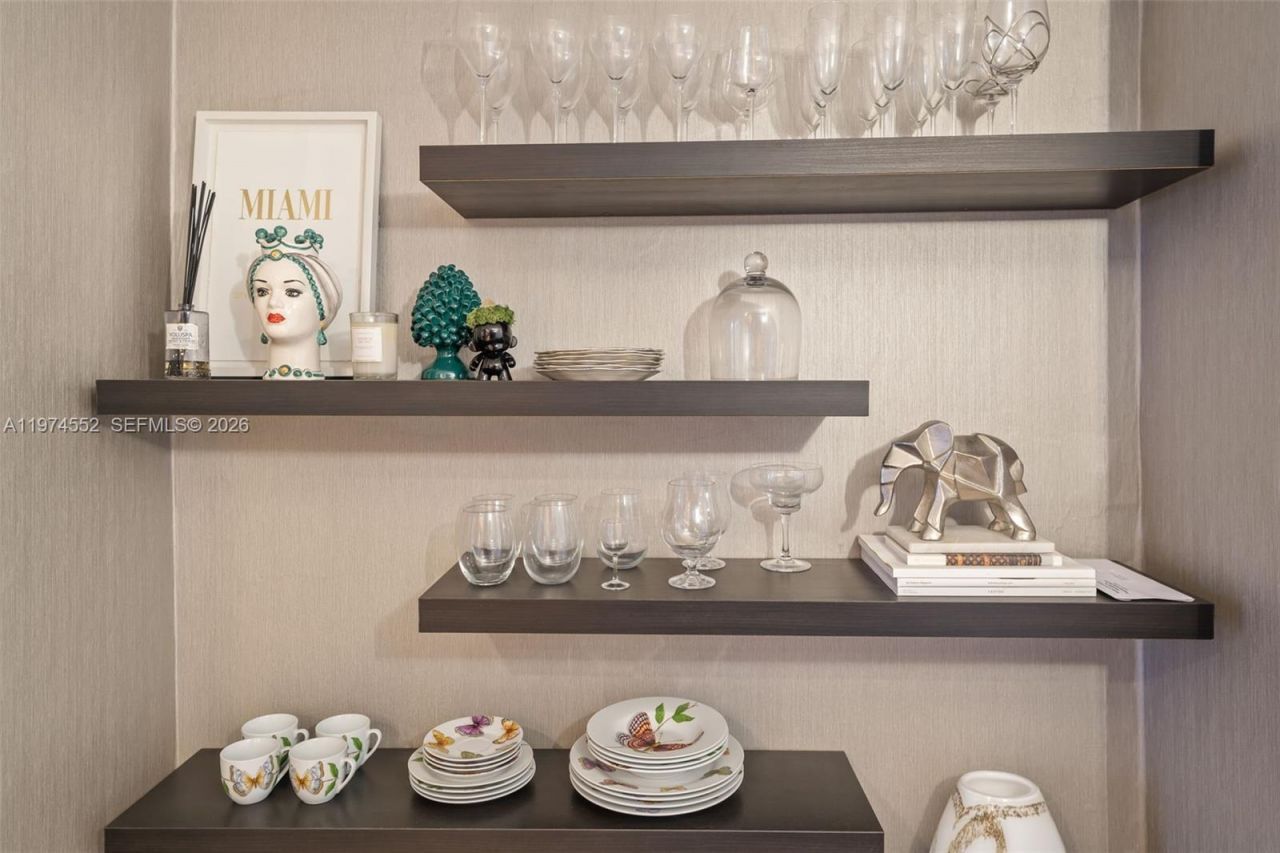 20500 W Country Club Dr, Unit 311, Aventura, FL 33180 Photo