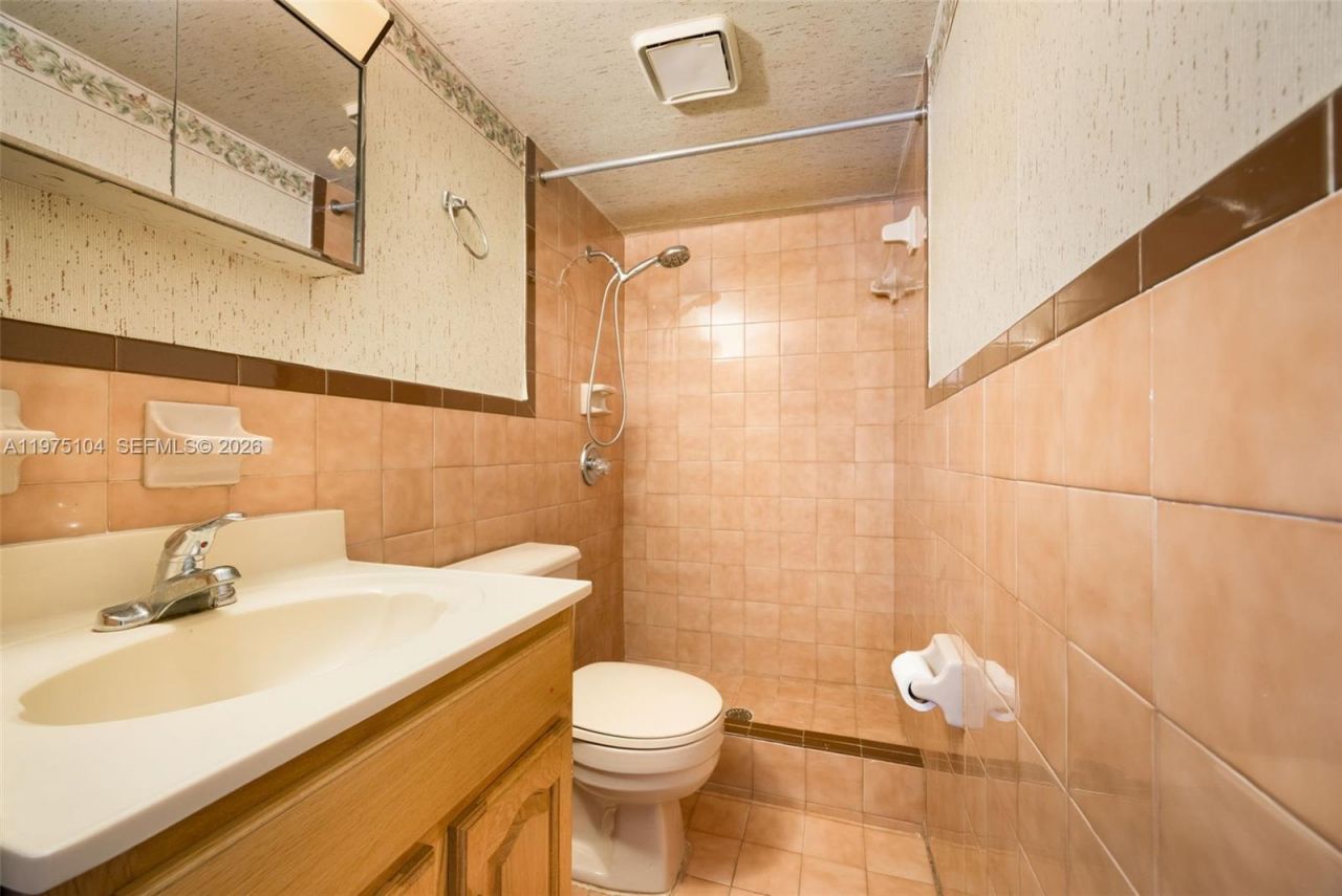 2367 SW 23rd Ter , Miami, FL 33145 Photo