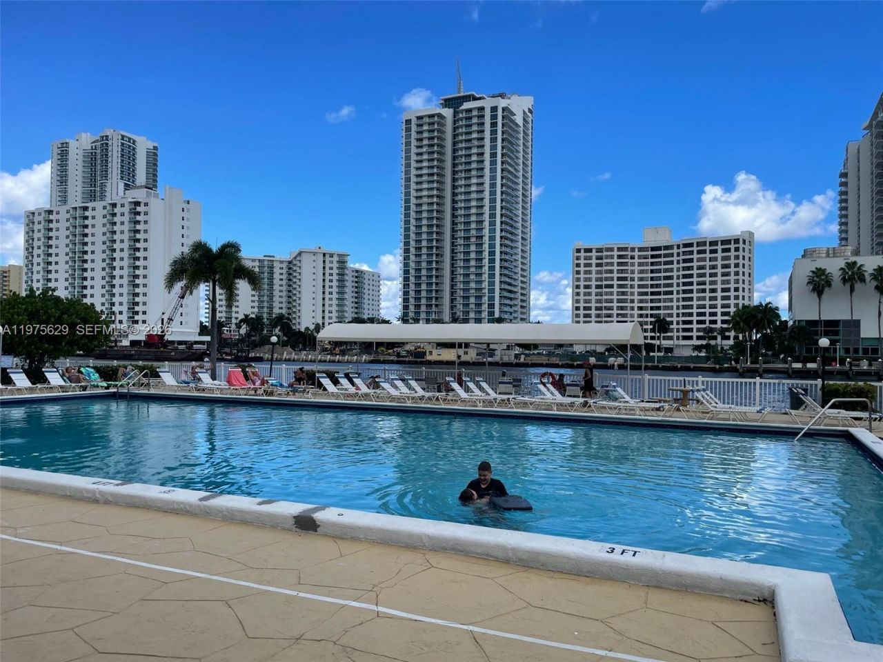400 Leslie Dr, Unit 1105, Hallandale Beach, FL 33009 Photo