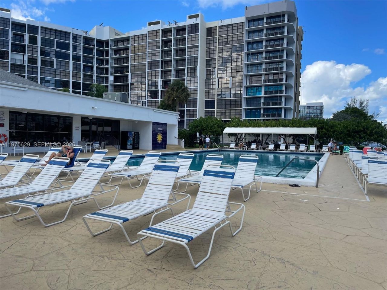 400 Leslie Dr, Unit 1105, Hallandale Beach, FL 33009 Photo