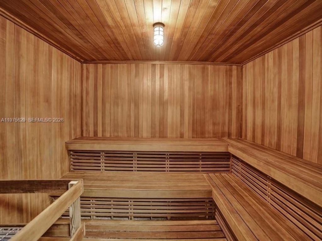 400 Leslie Dr, Unit 1105, Hallandale Beach, FL 33009 Photo