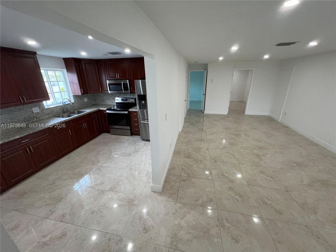 4365 W 1st Ave, Hialeah, FL 33012 Photo