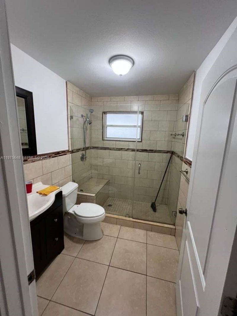 4365 W 1st Ave, Hialeah, FL 33012 Photo