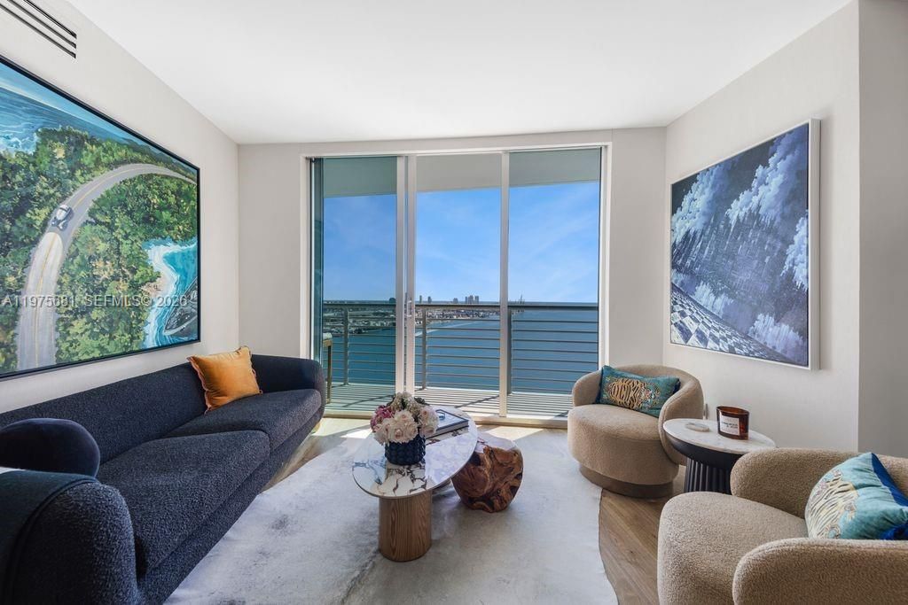 335 S Biscayne Blvd , Unit 3012, Miami, FL 33131 Photo