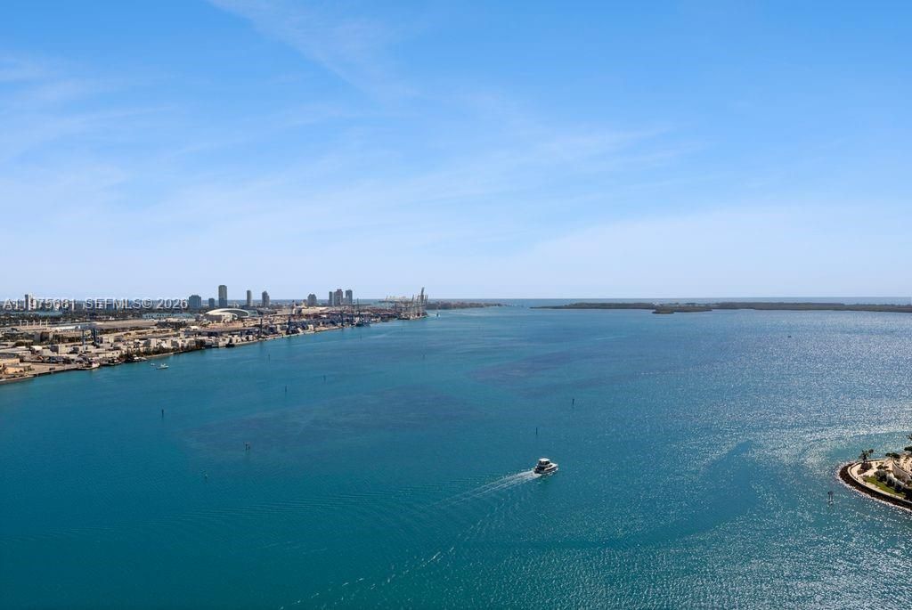 335 S Biscayne Blvd , Unit 3012, Miami, FL 33131 Photo