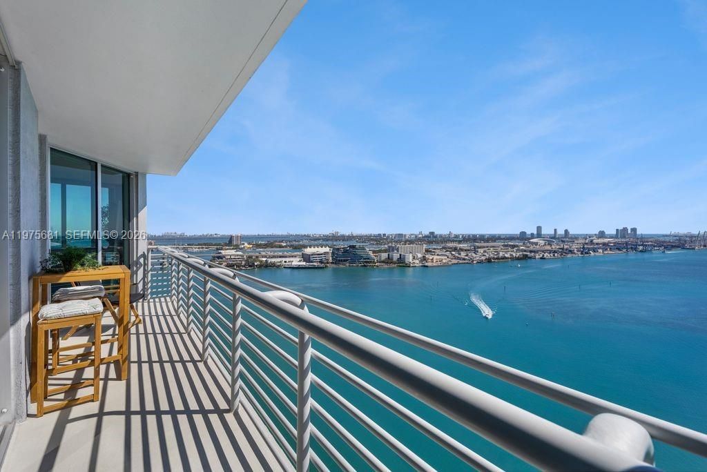 335 S Biscayne Blvd , Unit 3012, Miami, FL 33131 Photo