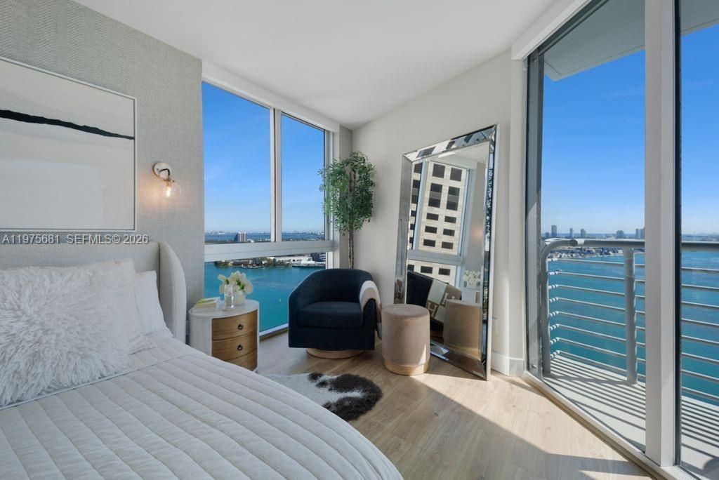 335 S Biscayne Blvd , Unit 3012, Miami, FL 33131 Photo