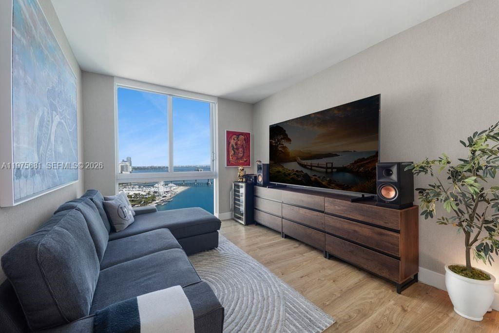 335 S Biscayne Blvd , Unit 3012, Miami, FL 33131 Photo