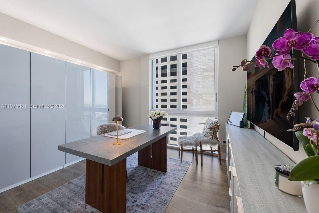 335 S Biscayne Blvd , Unit 3012, Miami, FL 33131 Photo