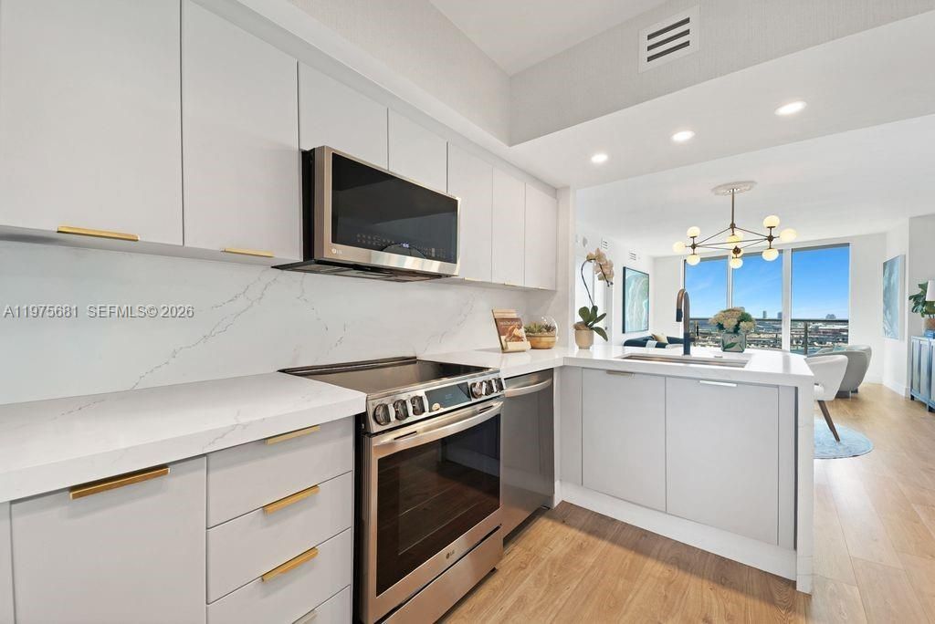 335 S Biscayne Blvd , Unit 3012, Miami, FL 33131 Photo