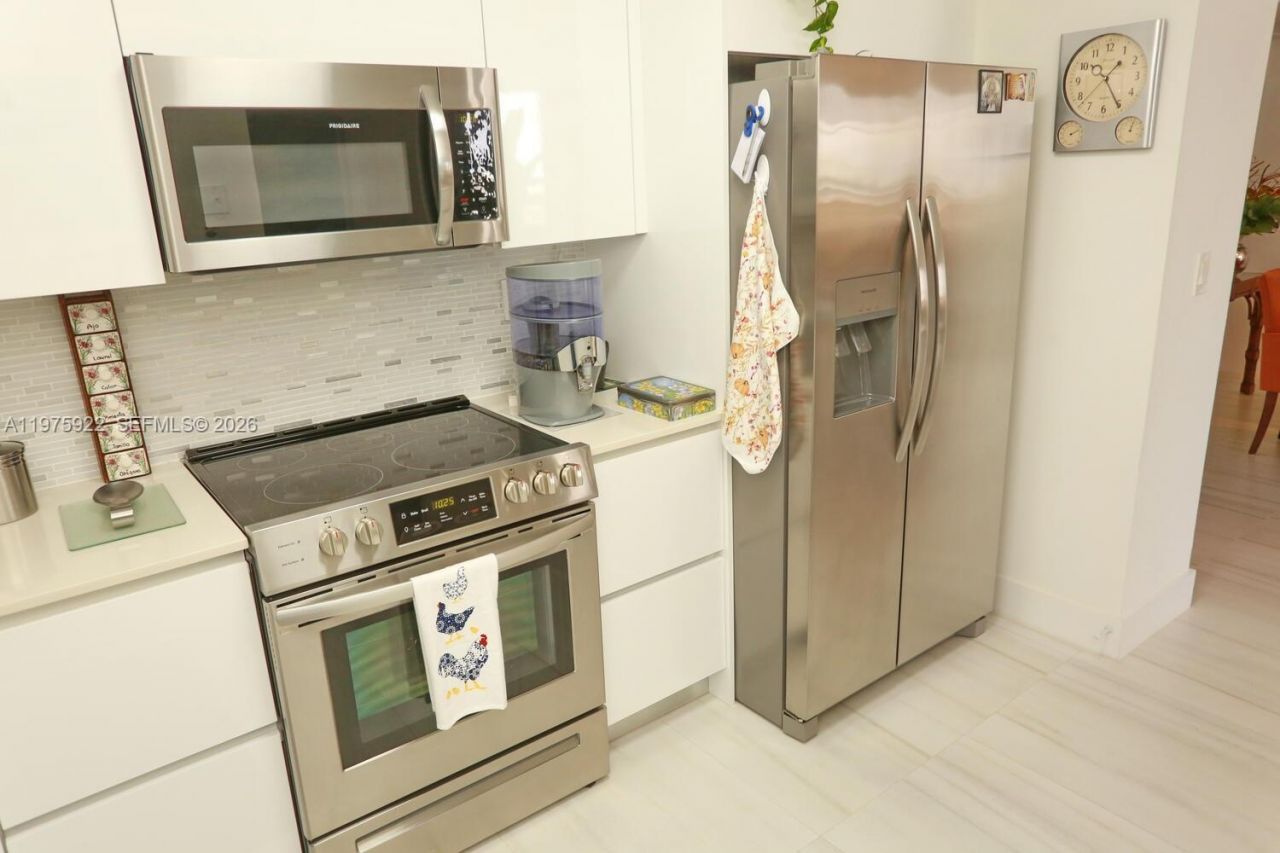 3530 Mystic Pointe Dr, Unit 2807, Aventura, FL 33180 Photo