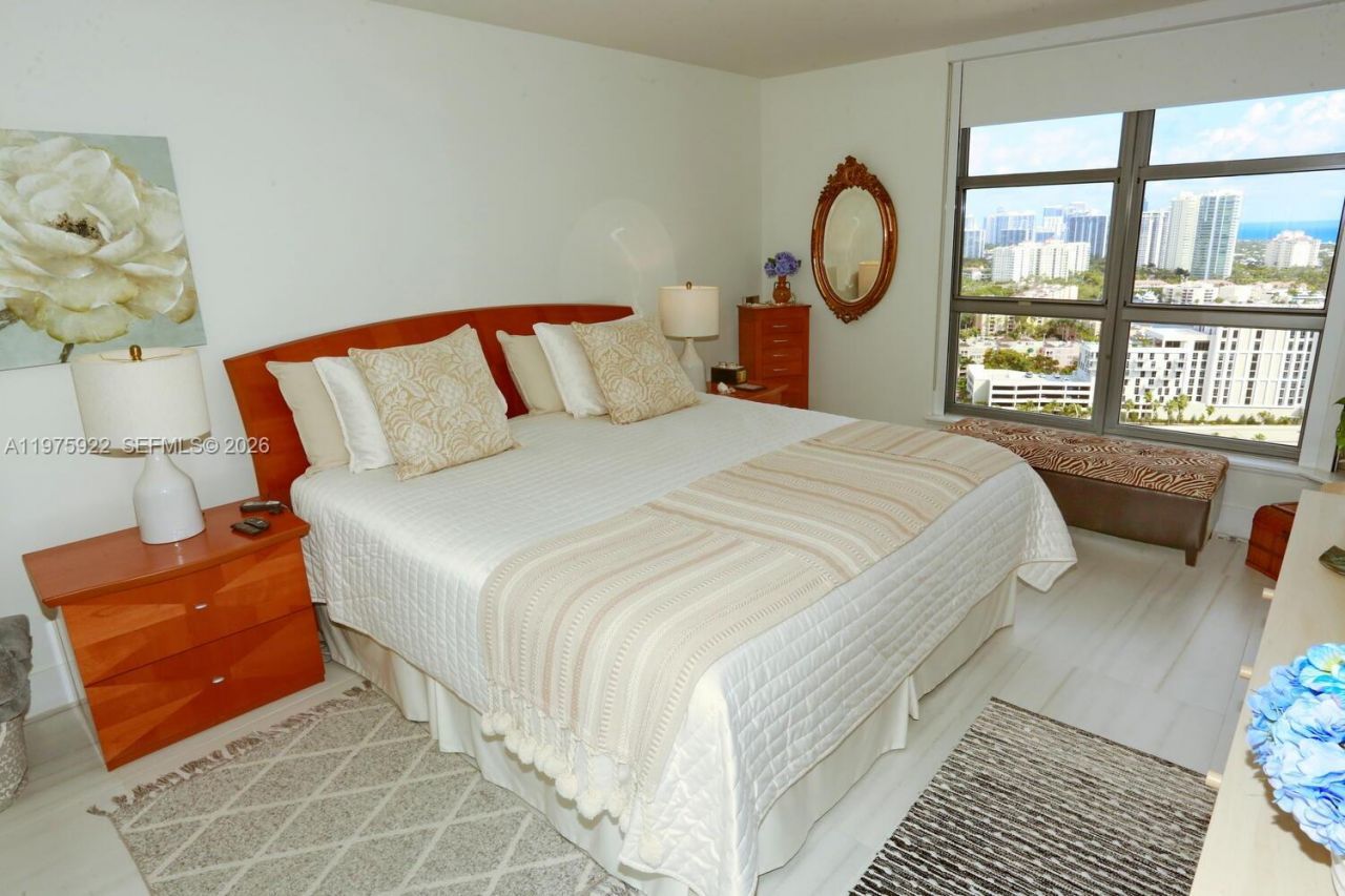 3530 Mystic Pointe Dr, Unit 2807, Aventura, FL 33180 Photo