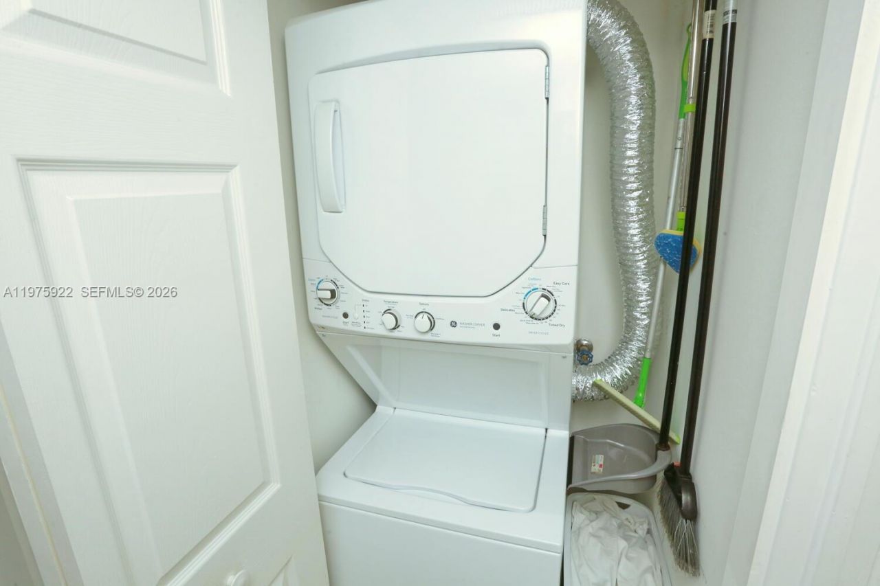 3530 Mystic Pointe Dr, Unit 2807, Aventura, FL 33180 Photo