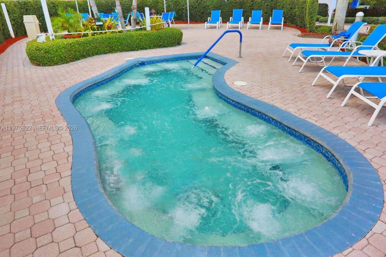 3530 Mystic Pointe Dr, Unit 2807, Aventura, FL 33180 Photo