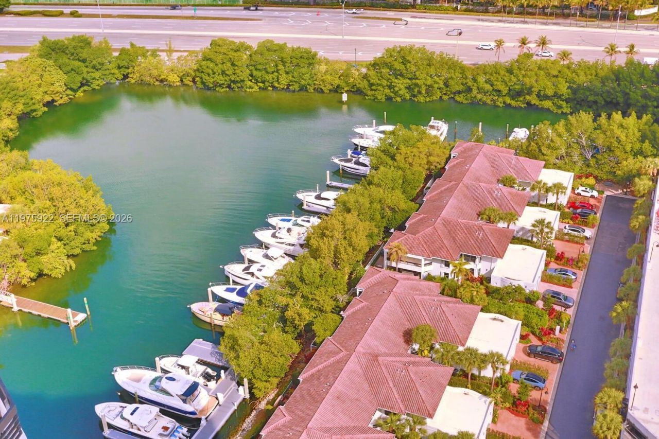 3530 Mystic Pointe Dr, Unit 2807, Aventura, FL 33180 Photo