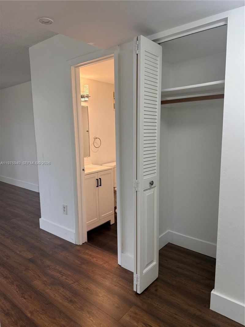 3490 Foxcroft Rd, Unit B114, Miramar, FL 33025 Photo