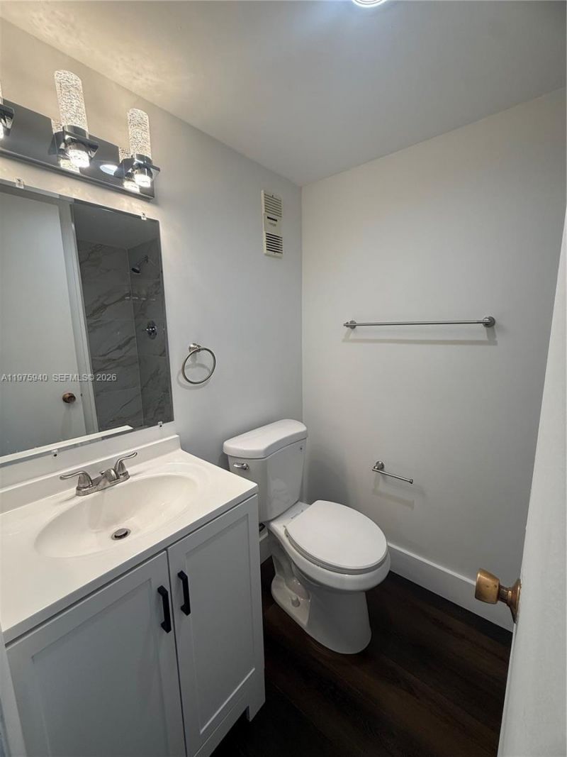 3490 Foxcroft Rd, Unit B114, Miramar, FL 33025 Photo