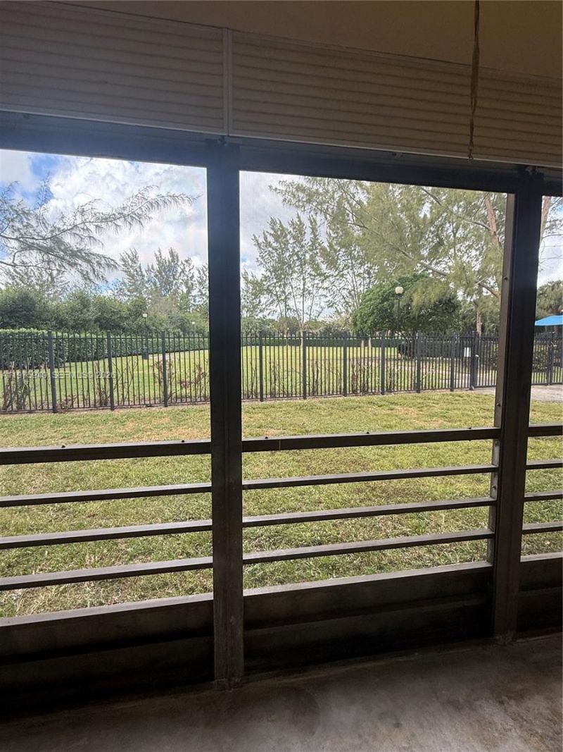 3490 Foxcroft Rd, Unit B114, Miramar, FL 33025 Photo