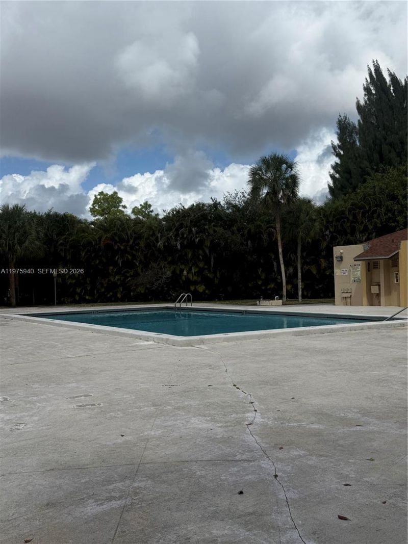 3490 Foxcroft Rd, Unit B114, Miramar, FL 33025 Photo