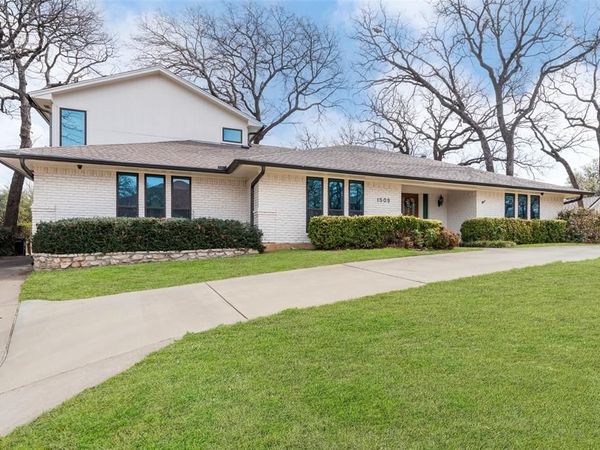 1509 Riverview Drive, Arlington, TX 76012
