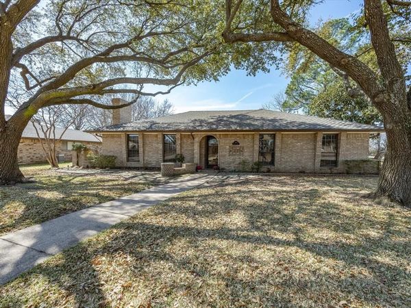 309 Highland Drive, Ennis, TX 75119