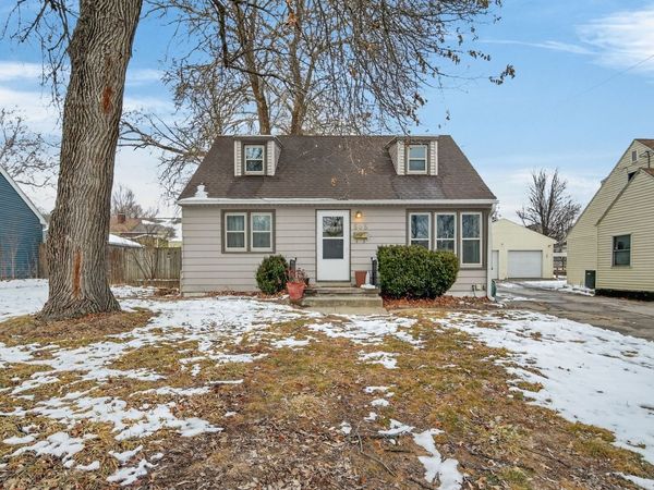 505 Valhigh Road , West Des Moines, IA 50265